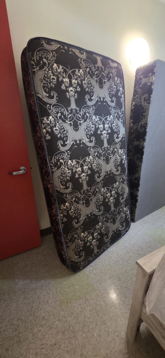 Twin bed with mattress and base - photo 3
