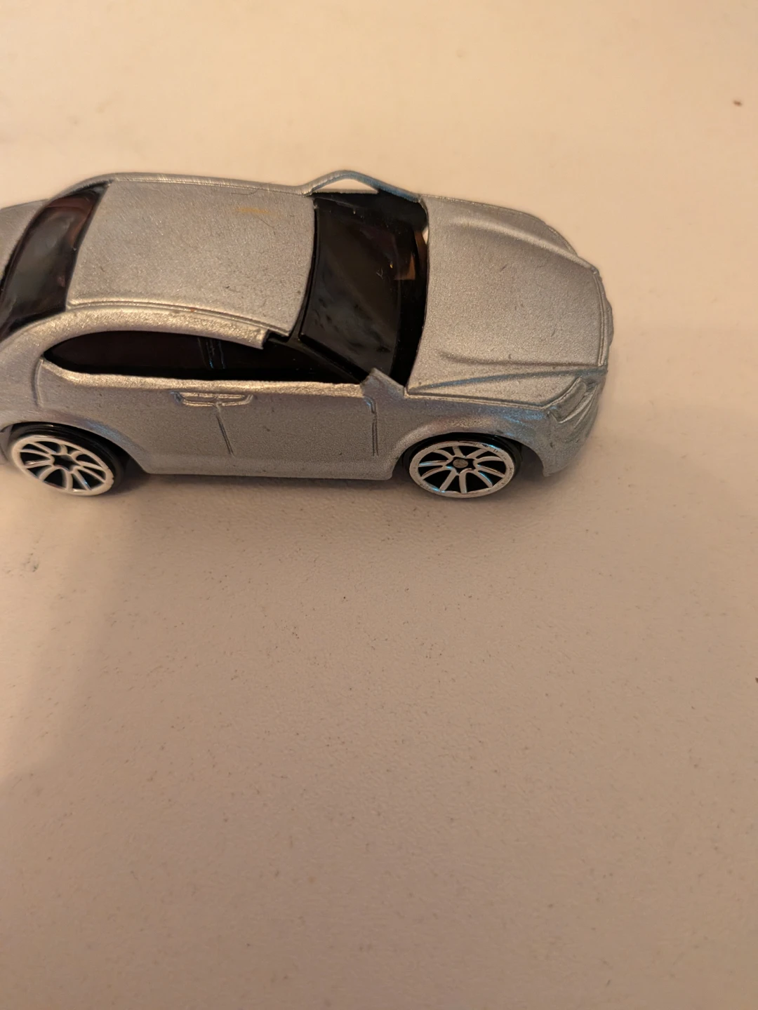 Motor Max die-cast silver car
