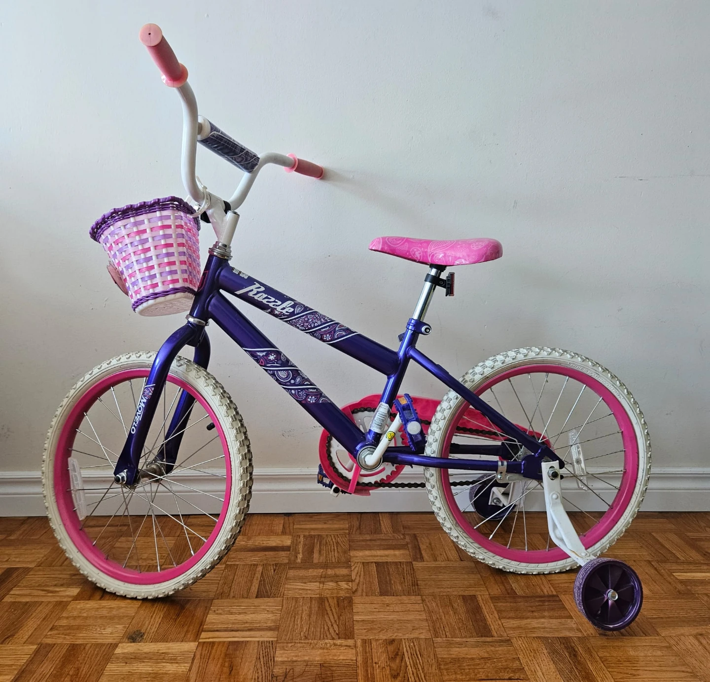 Movelo Razzle Kids Bicycle with Training Wheels - photo 2