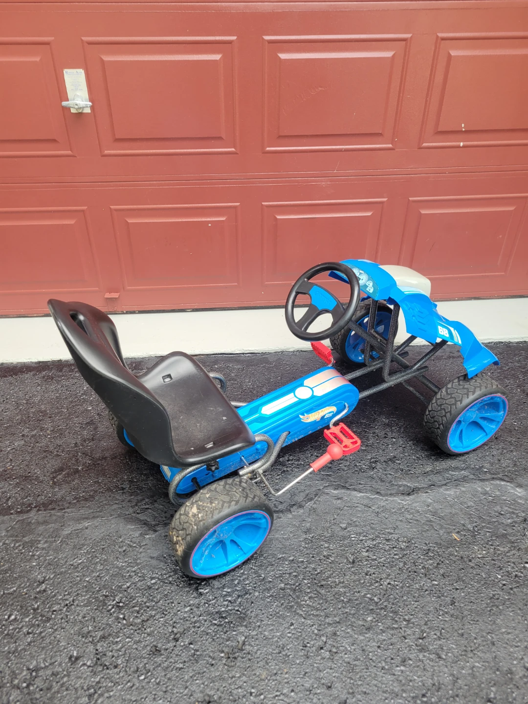 Hot Wheels Blue Pedal Go Kart Ride like new