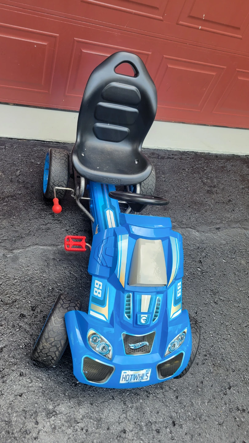 Hot Wheels Blue Pedal Go Kart Ride like new - photo 2