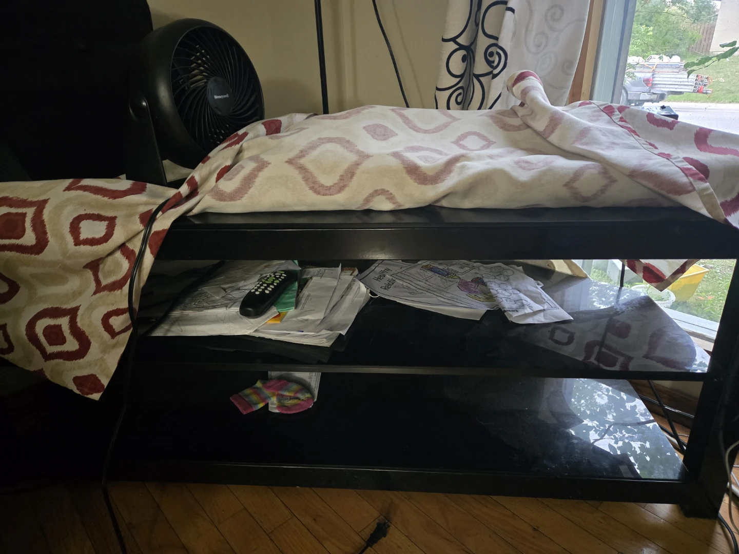 Tv stand