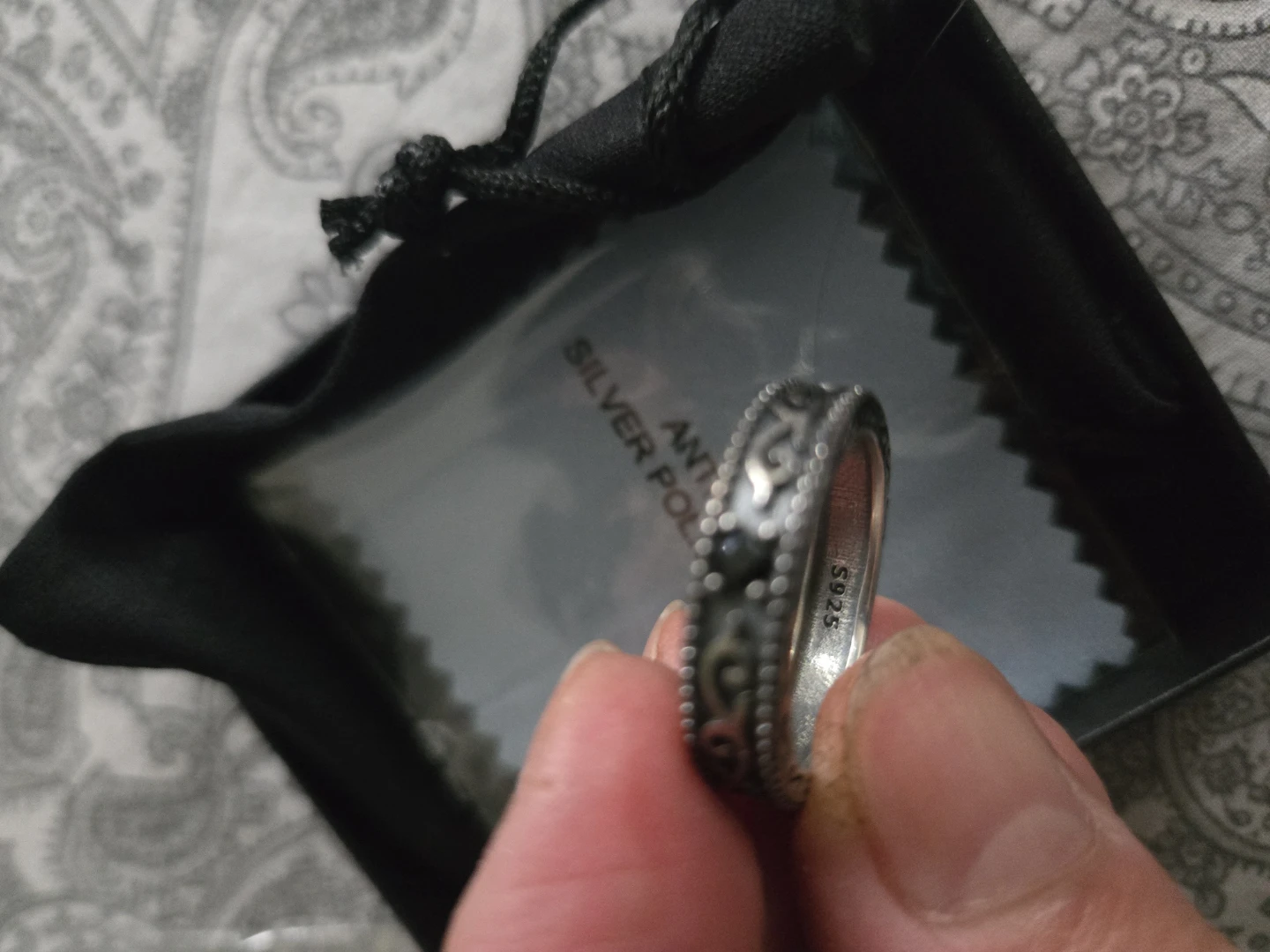 Sterling Silver "S925" Ring with Pattern and onyx stone - photo 3