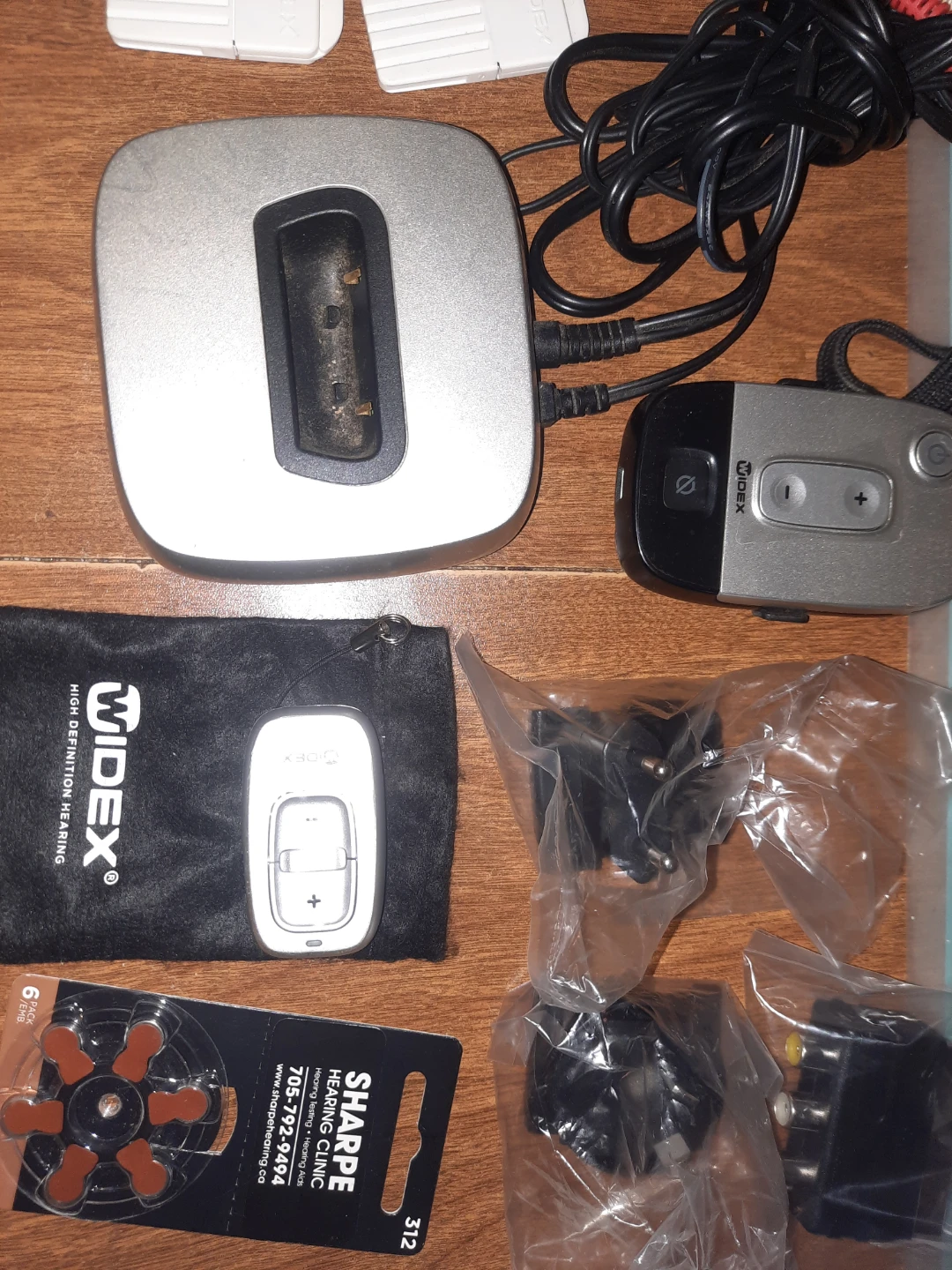 Widex Evoke hearing aids with accessories - photo 3