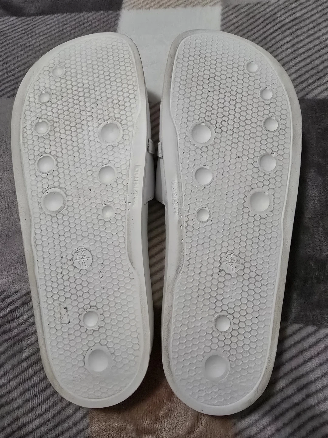 Valentino White Slides - photo 3