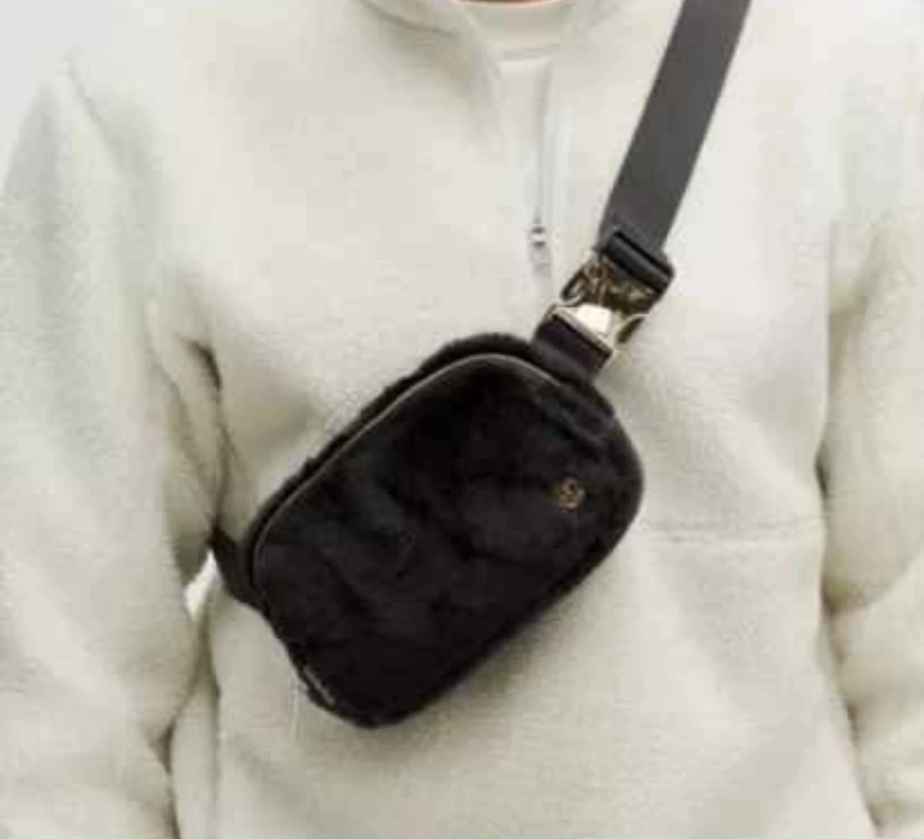 Lululemon Belt Bag Black faux fur  -NWT - photo 3
