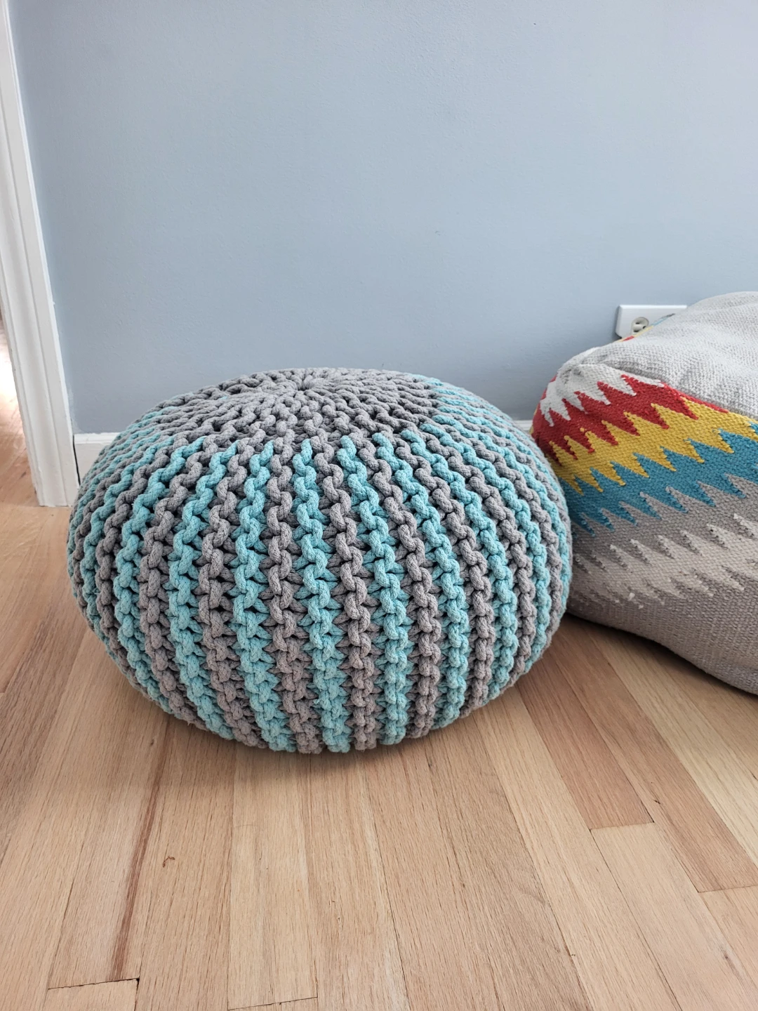 Round Knit Pouf Ottoman Foot Stool