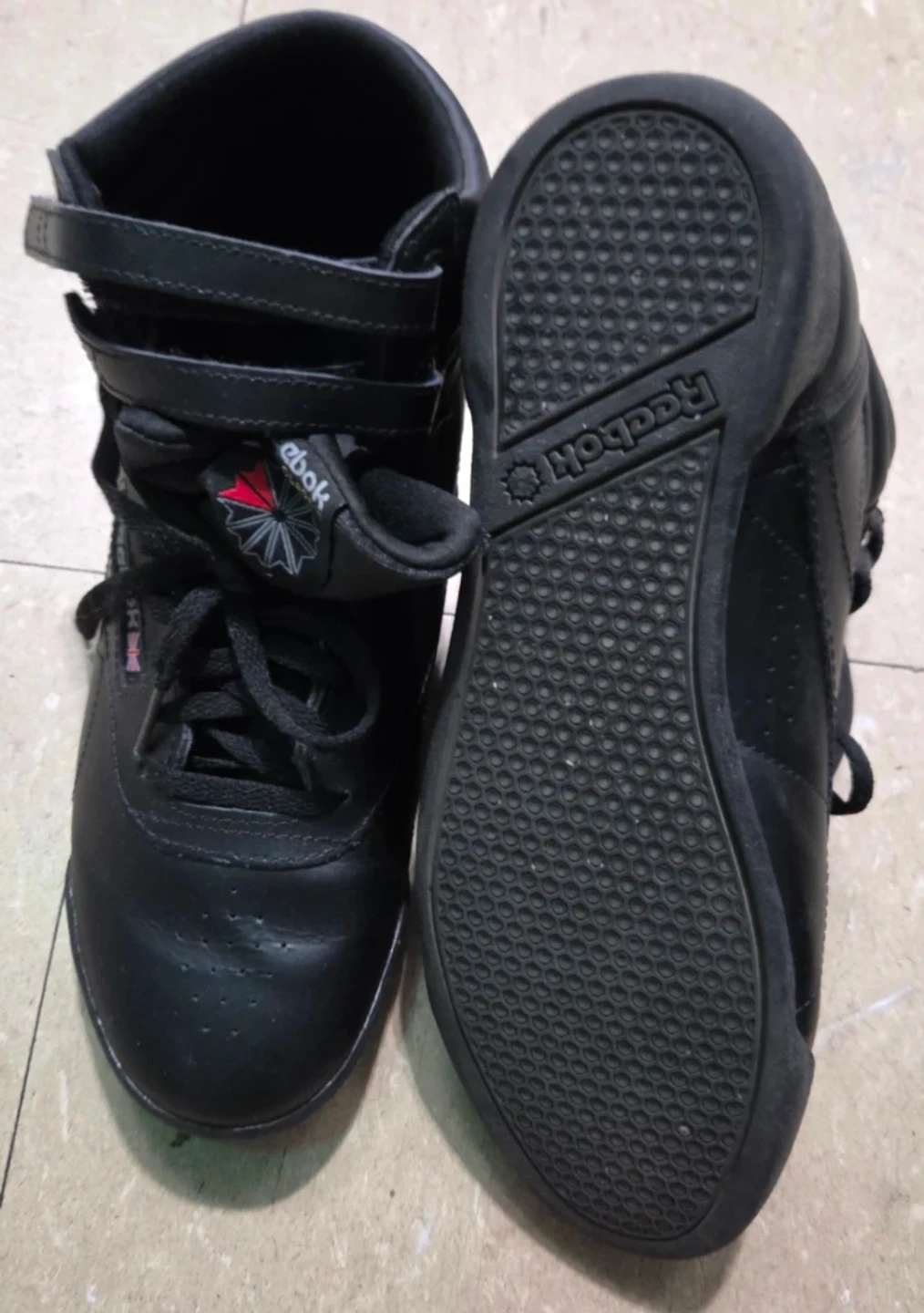 Reebok Black High-Top Sneakers Size 6 Unisex - photo 4