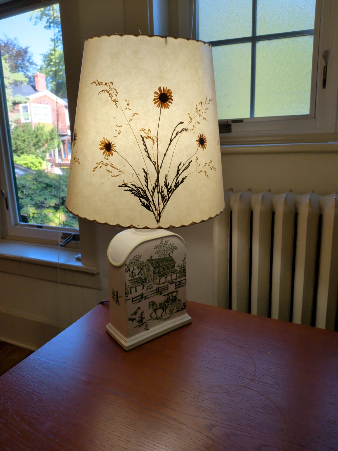 Vintage Ceramic Table Lamp with Farm Scene - photo 4