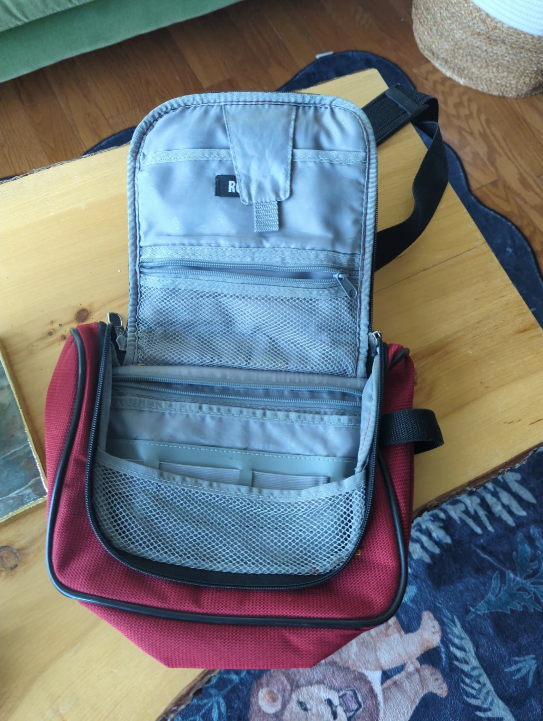 Roots Red Toiletry Bag - photo 2