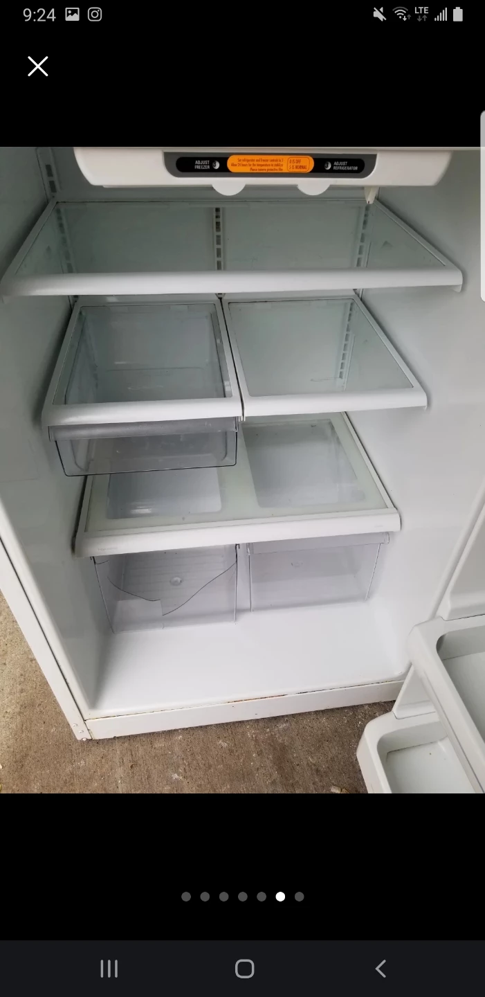 White Top Freezer Refrigerator - photo 2