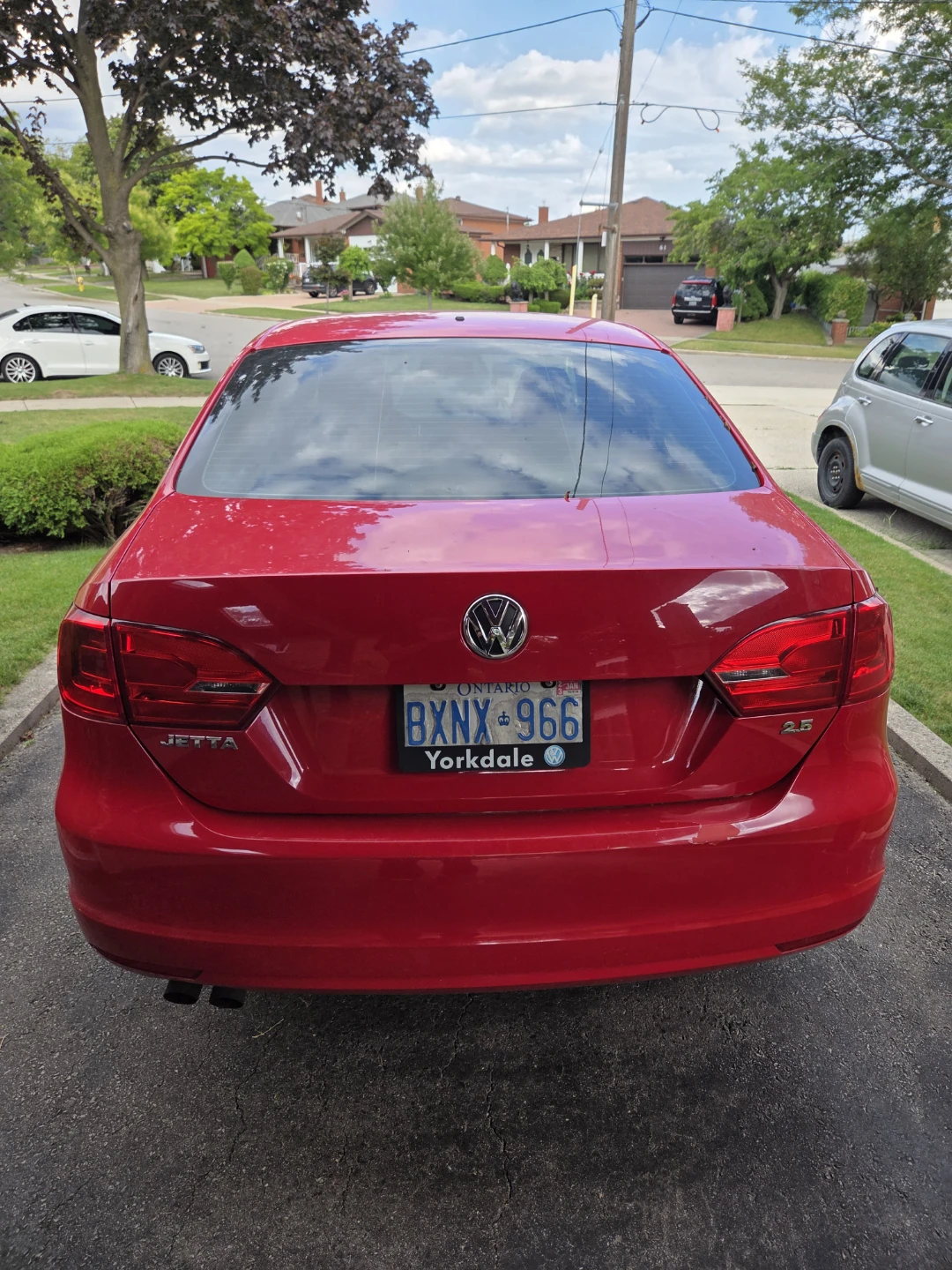 Car - photo 2