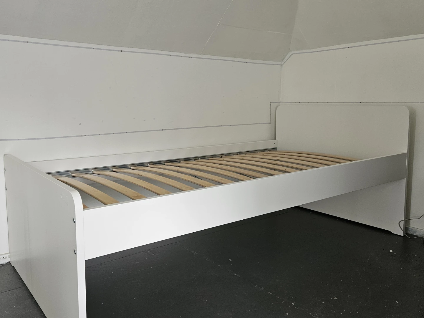 Ikea twin bed frame with slats