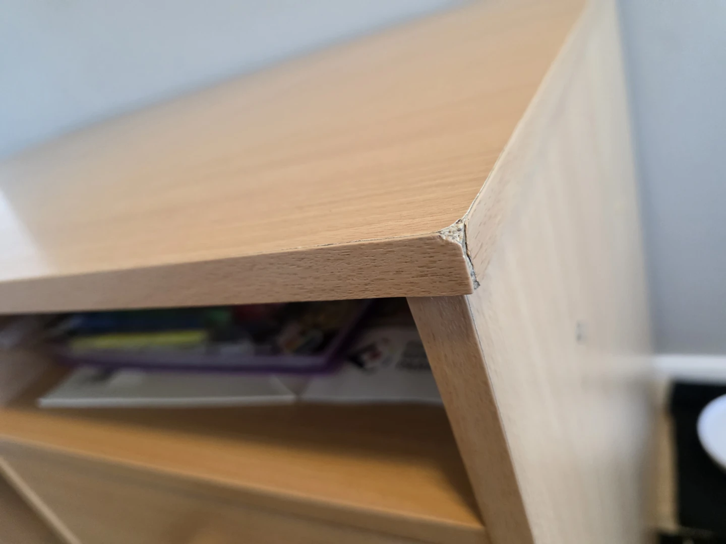 Wood grain desk with 2 drawers - photo 3