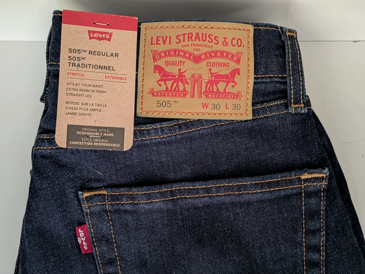 Unworn 30W 30L Blue Men's Levi Regular 505 Jeans - Asking $20 - photo 2