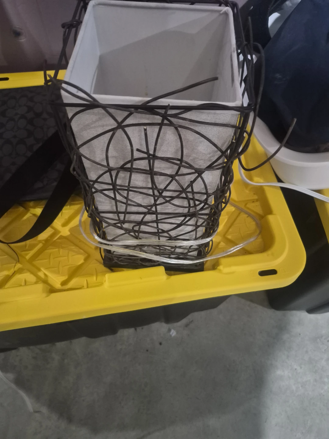 Modern Wire Cage Table Lamp