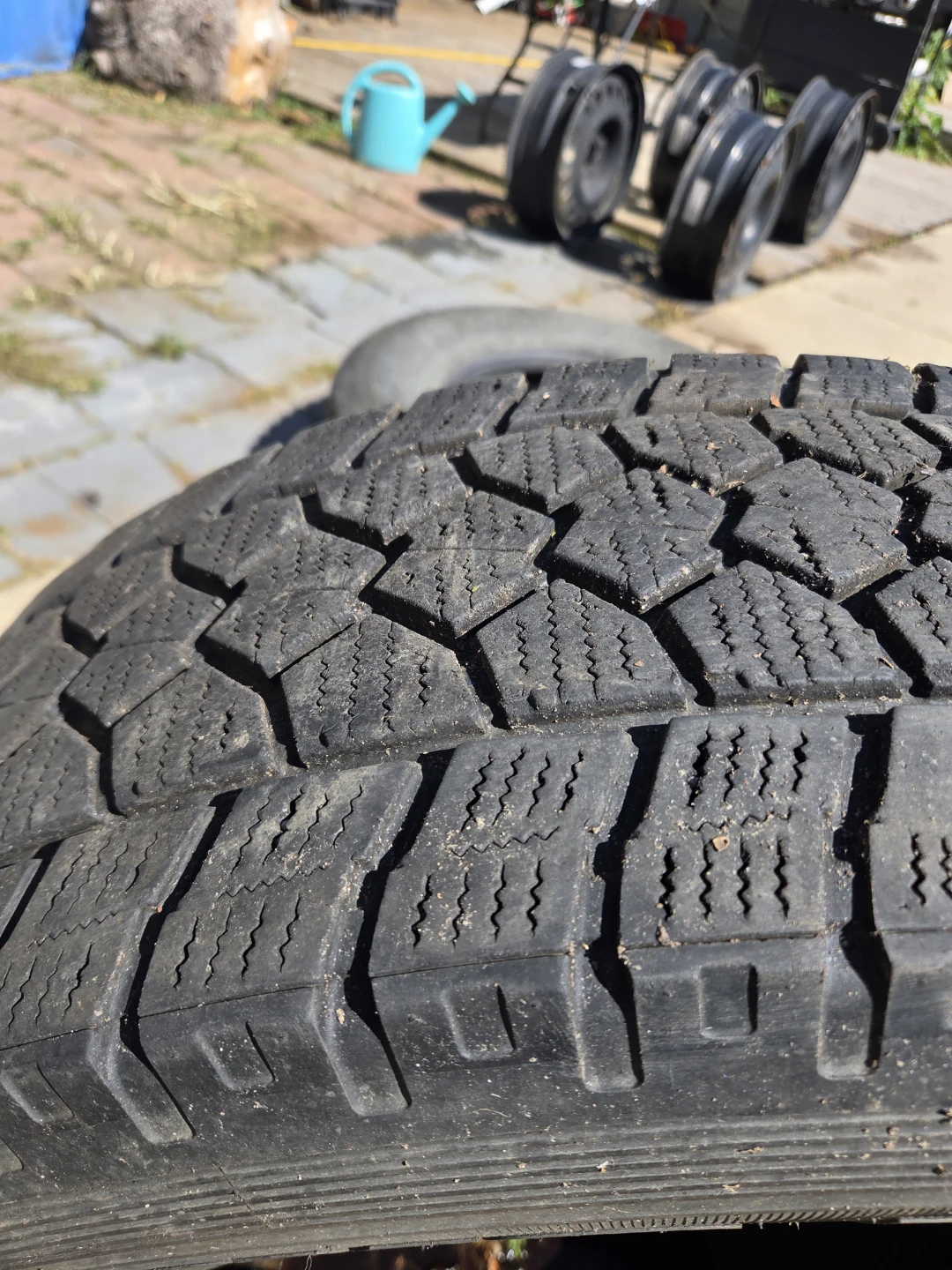 LT Open Country 275 70R18 x2 tires - photo 2