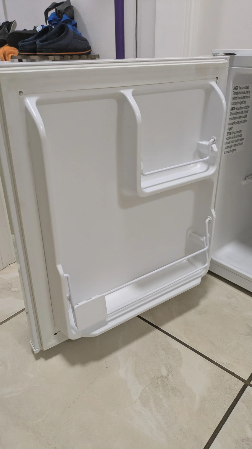 Hamilton Beach Minifridge - photo 2