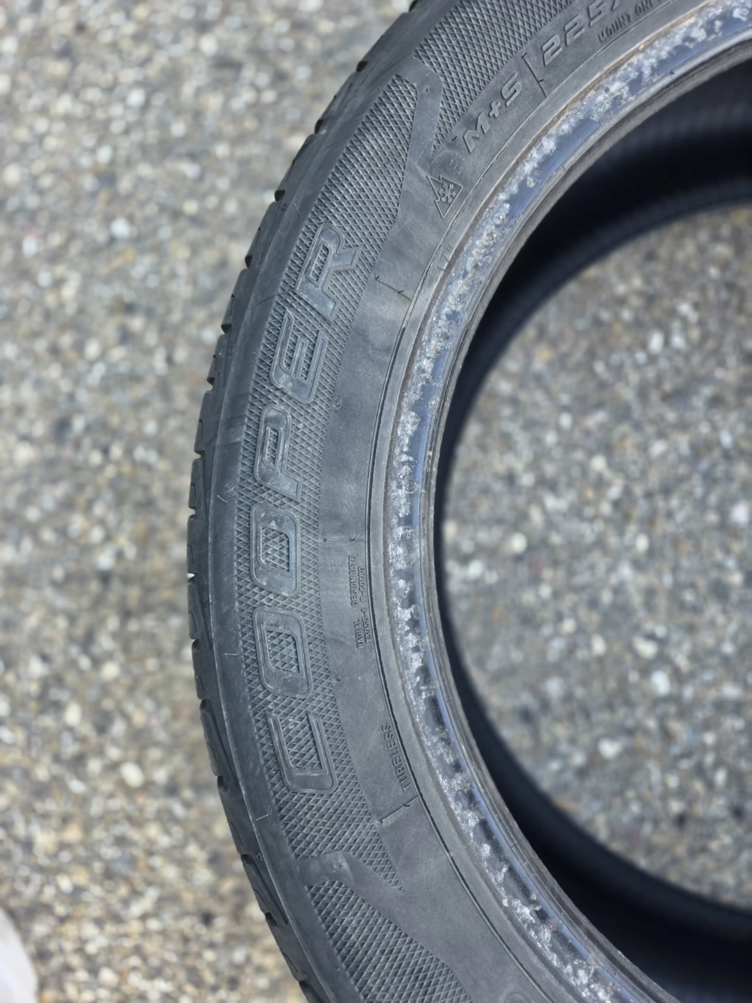 2 225/50R17 Enduramax Tires - photo 3
