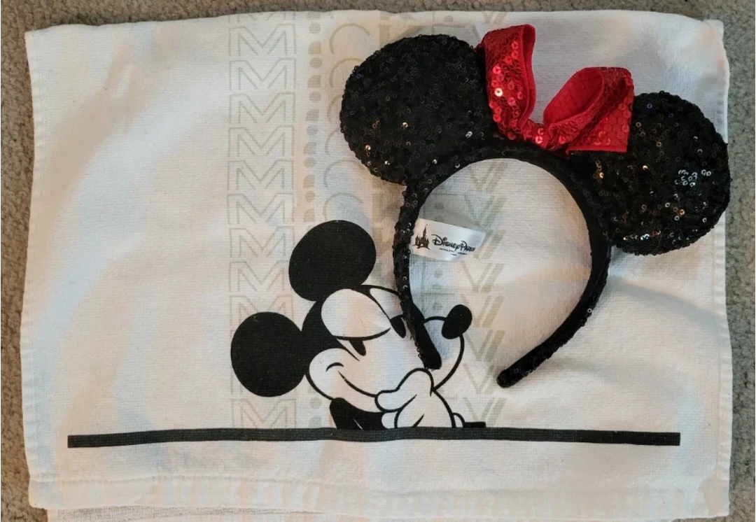 Disney Mickey Mouse Cotton Towel and Sequin Mouse Ears