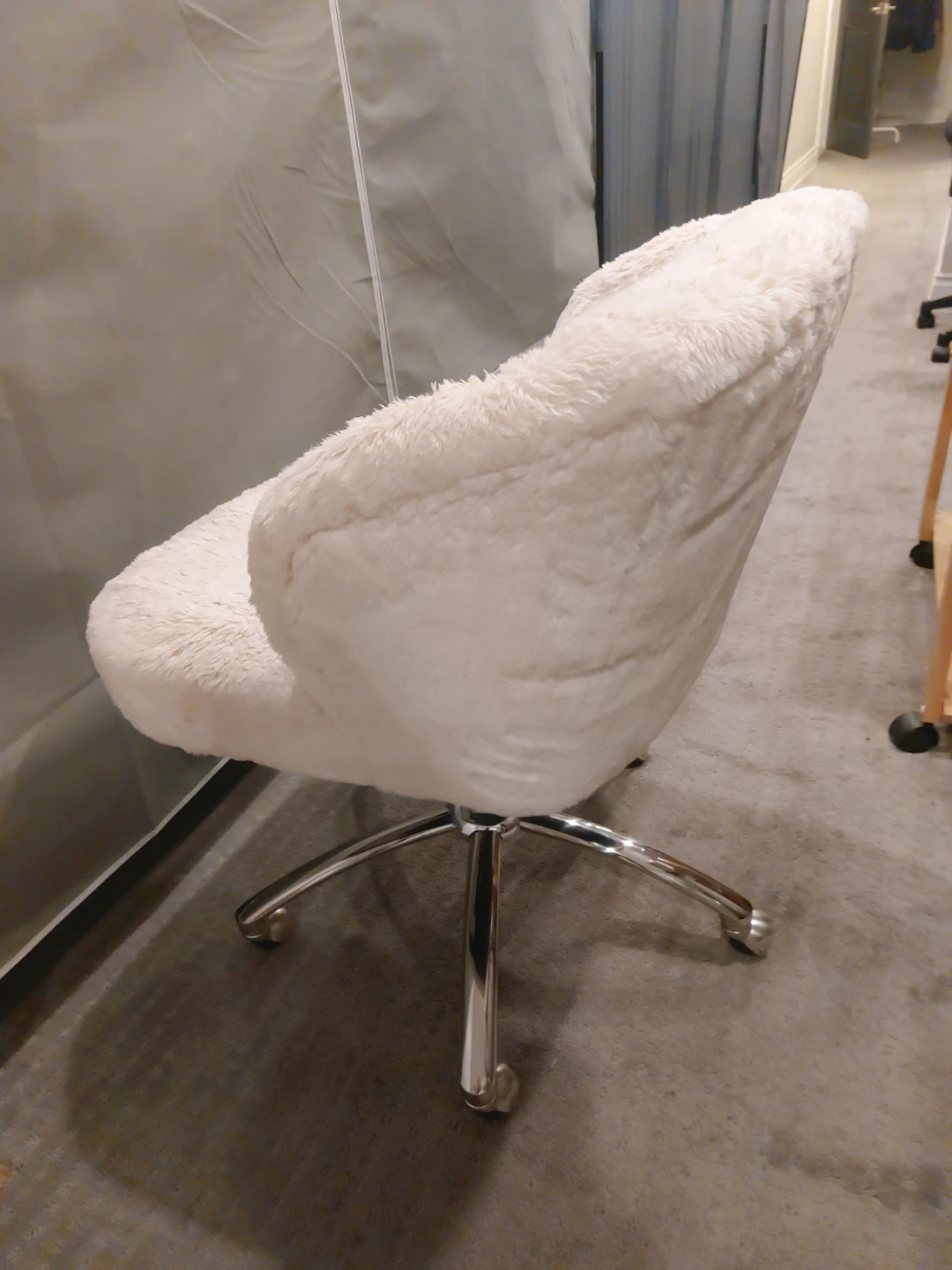 White Faux Fur Office Chair - photo 2