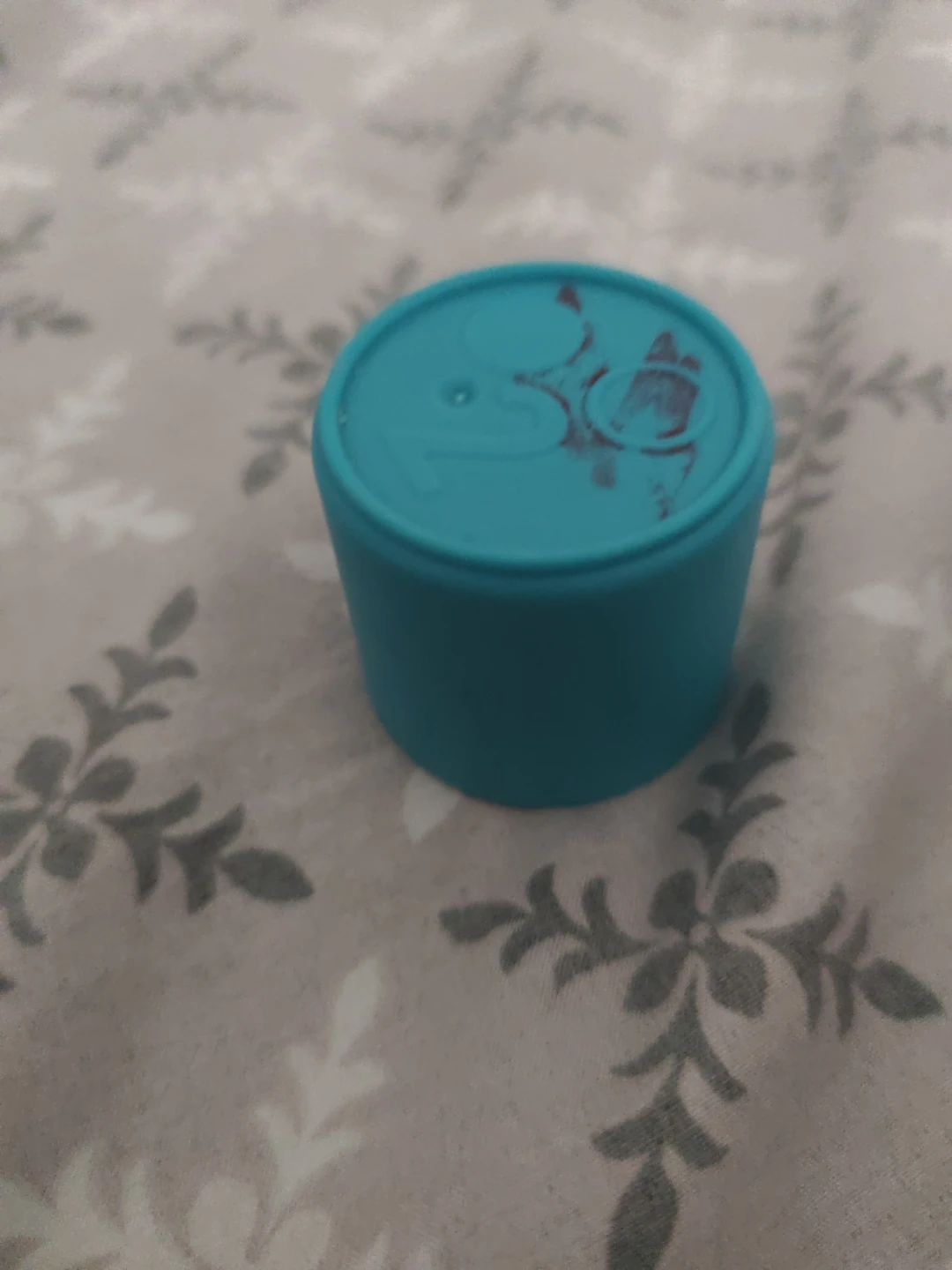 Blue cosmetic container