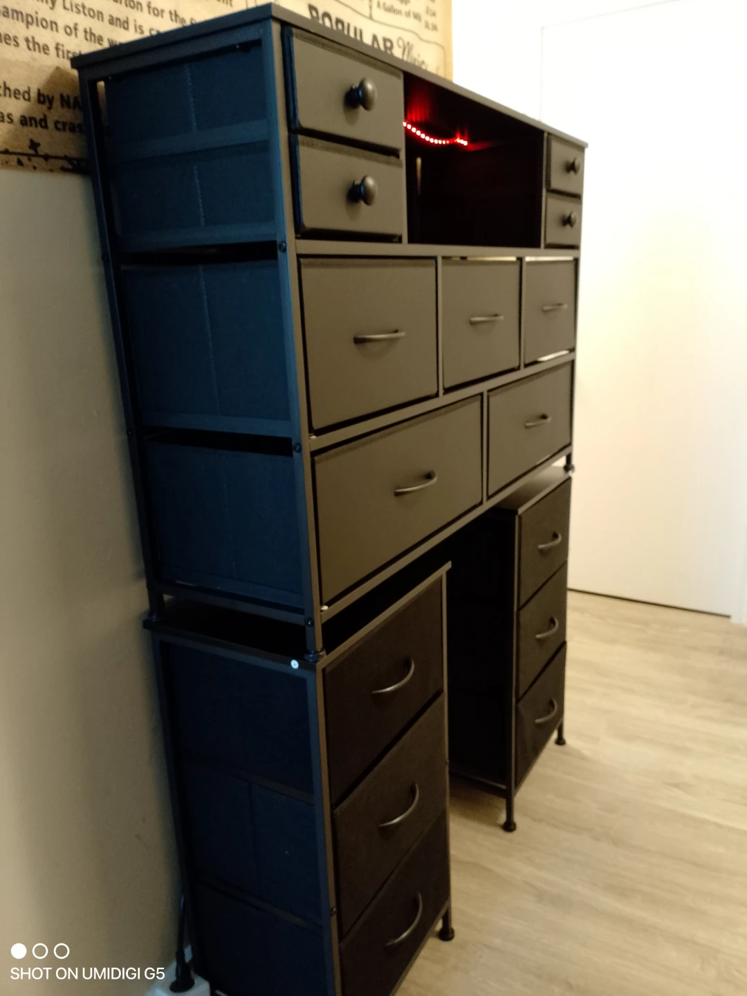 Three Drawer Units . - photo 4