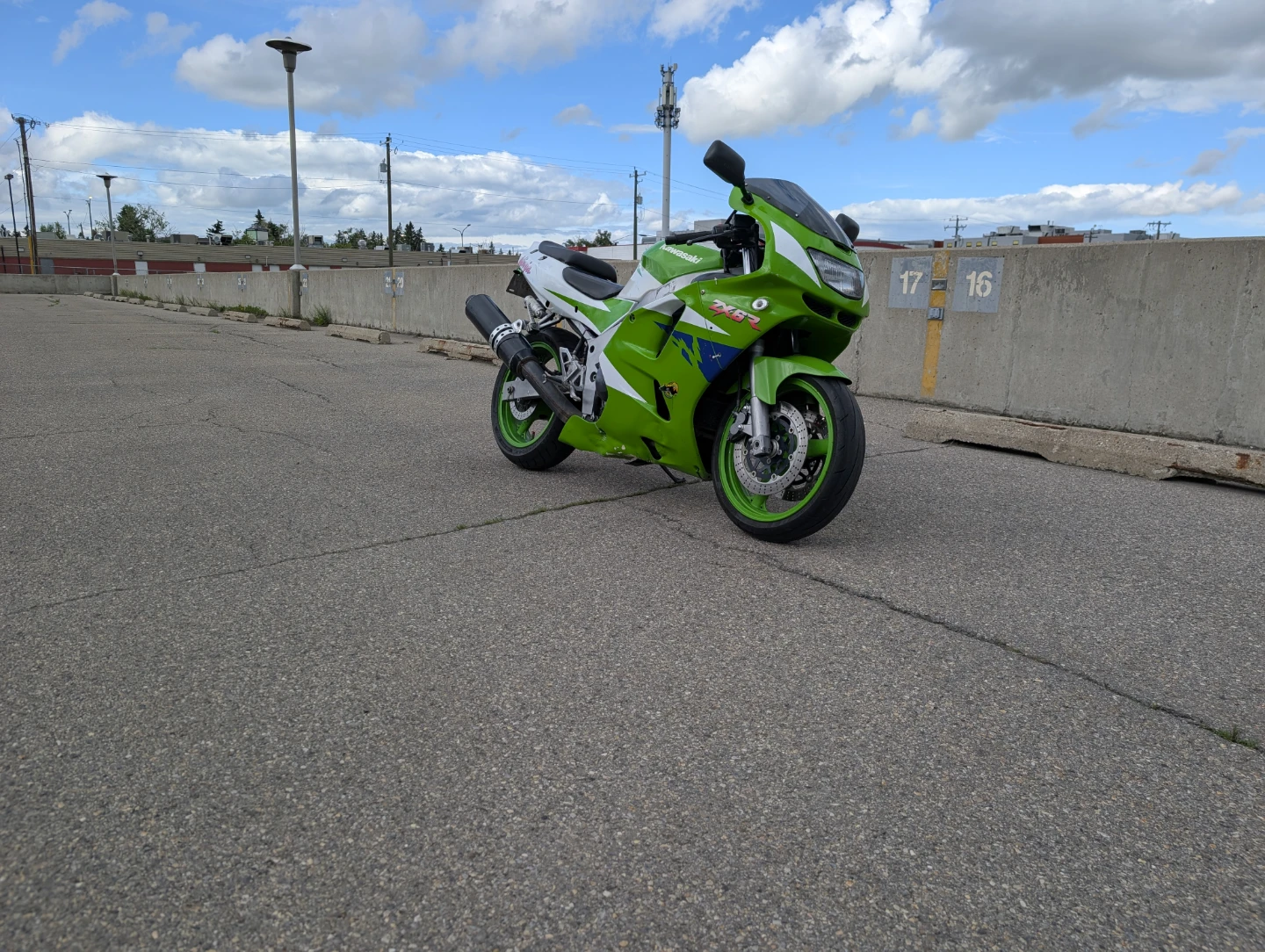 1996 Kawasaki ZX6R - photo 2
