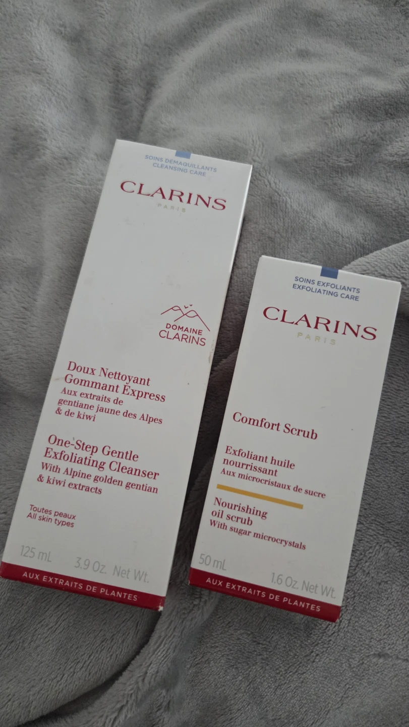 Clarins One-Step Gentle Exfoliating Cleanser & Comfort Scrub