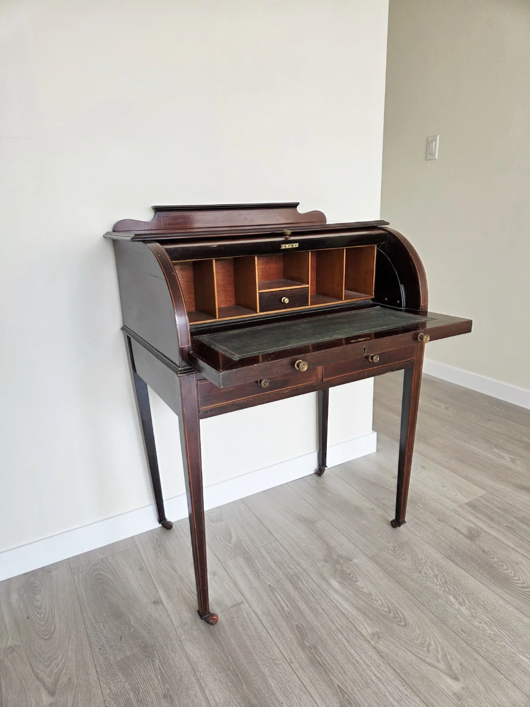 Antique English Edwardian Mahogany Inlaid Cylinder Writing Desk - photo 5