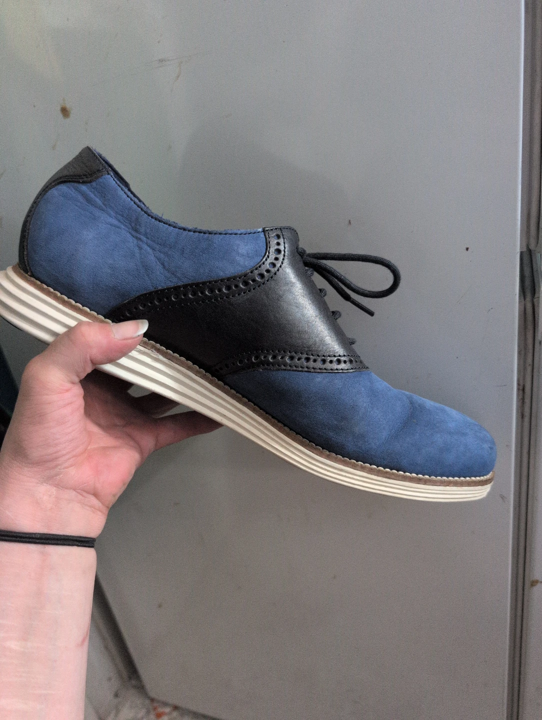 Cole Haan blue and black wingtip Oxford shoe size 10 - photo 2