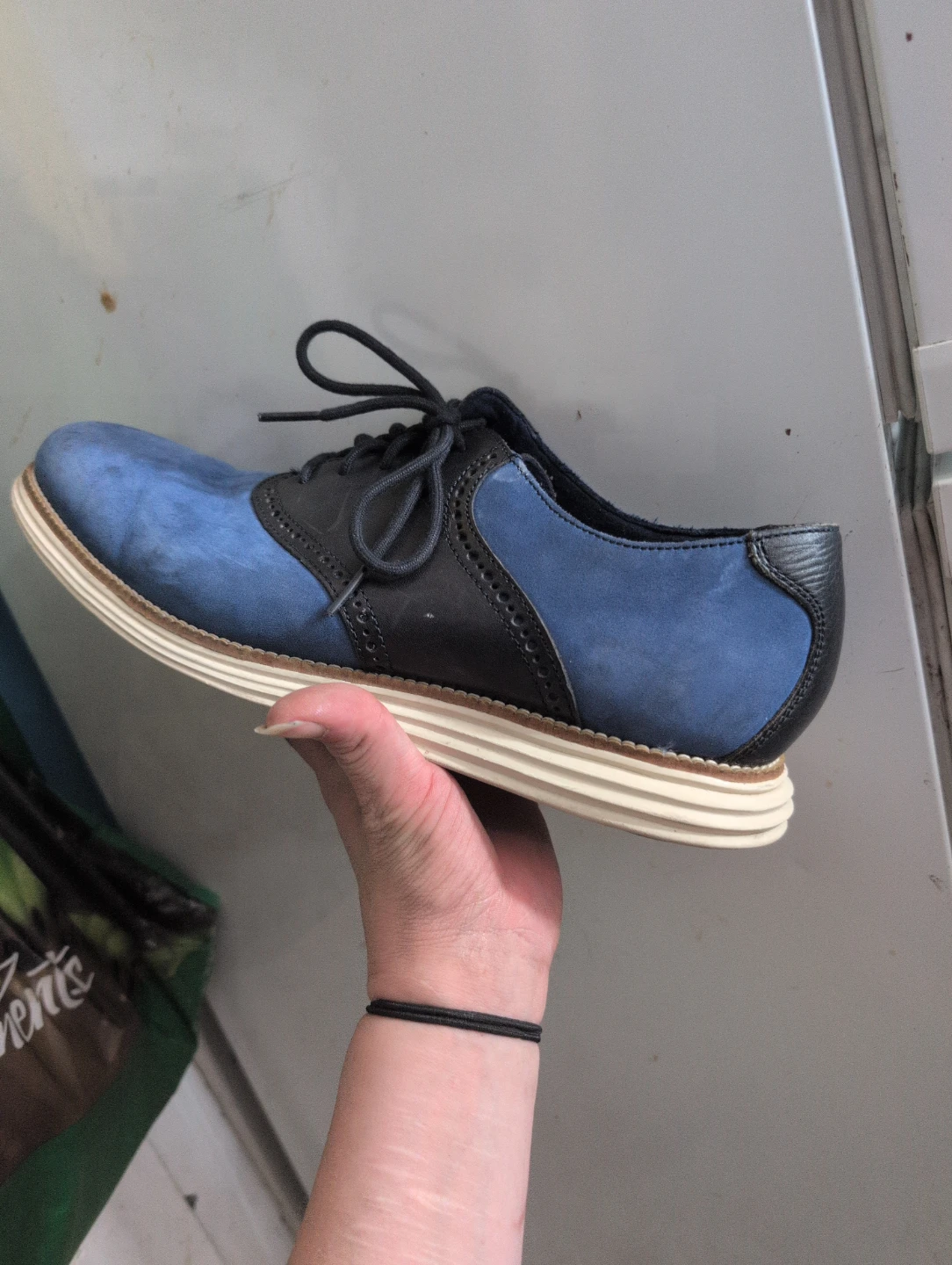 Cole Haan blue and black wingtip Oxford shoe size 10 - photo 3
