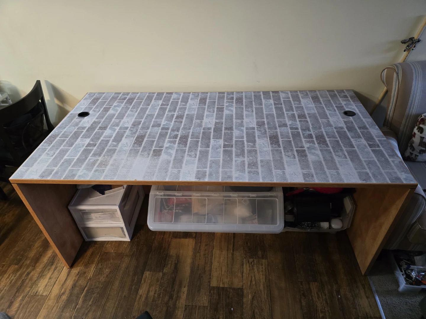 Large desk
