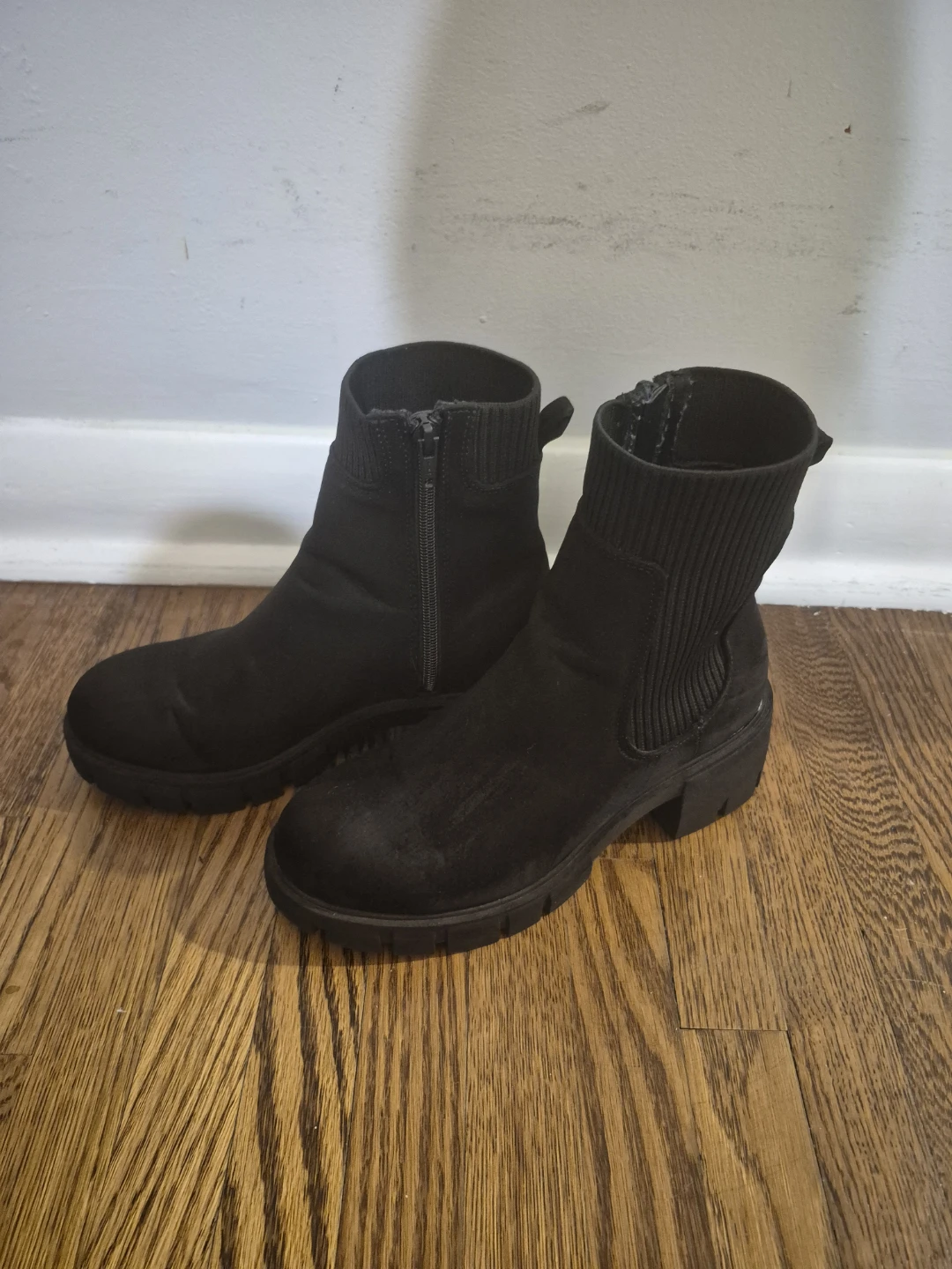 Time and Tru Black Suede Ankle Boots Size 7 - photo 3
