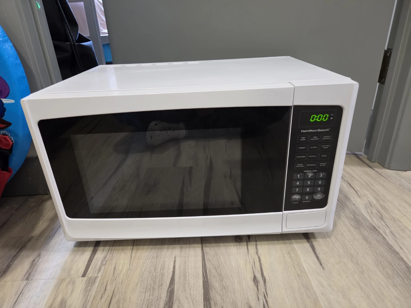 Microwave Oven - photo 2