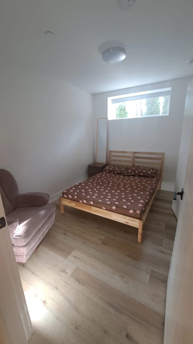 2 Bed 1 Bath Available from September 1st - photo 5