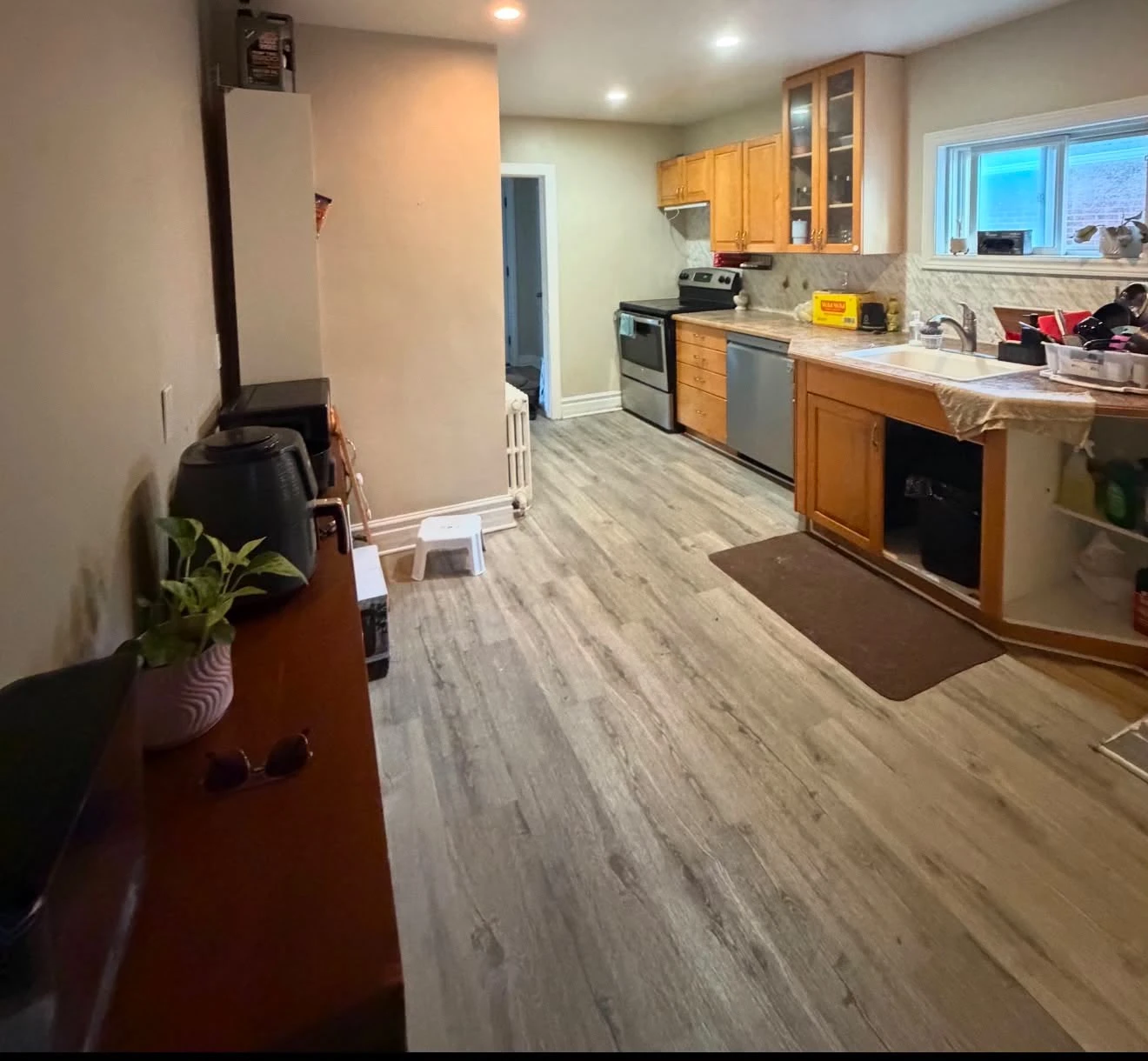 2 bedroom 1 bathroom upper floor for rent - photo 4