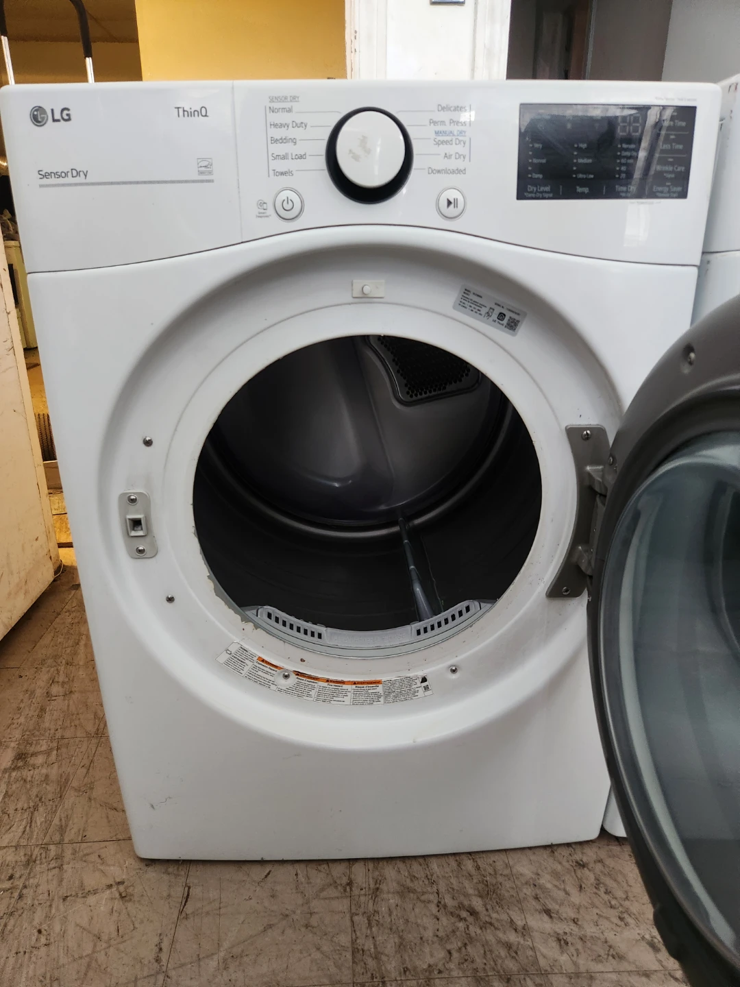 LG ThinQ Front Load Washer and Dryer Set - photo 5