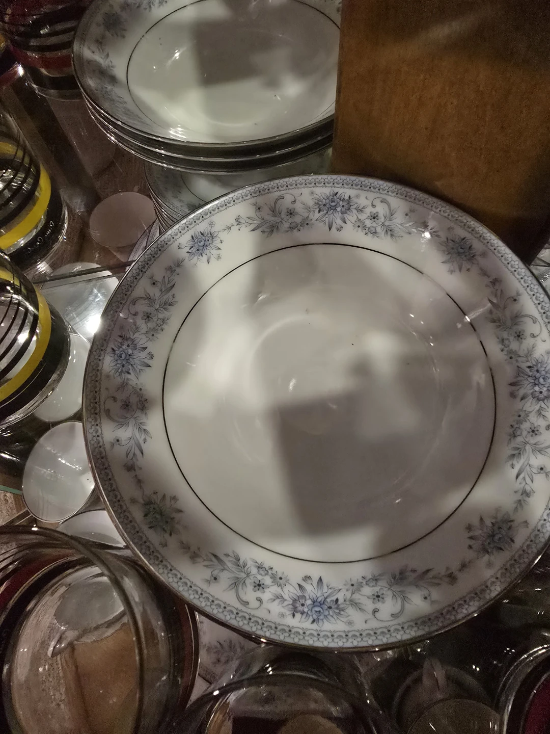 Contemporary Blue Hill Dinnerware Set - photo 5
