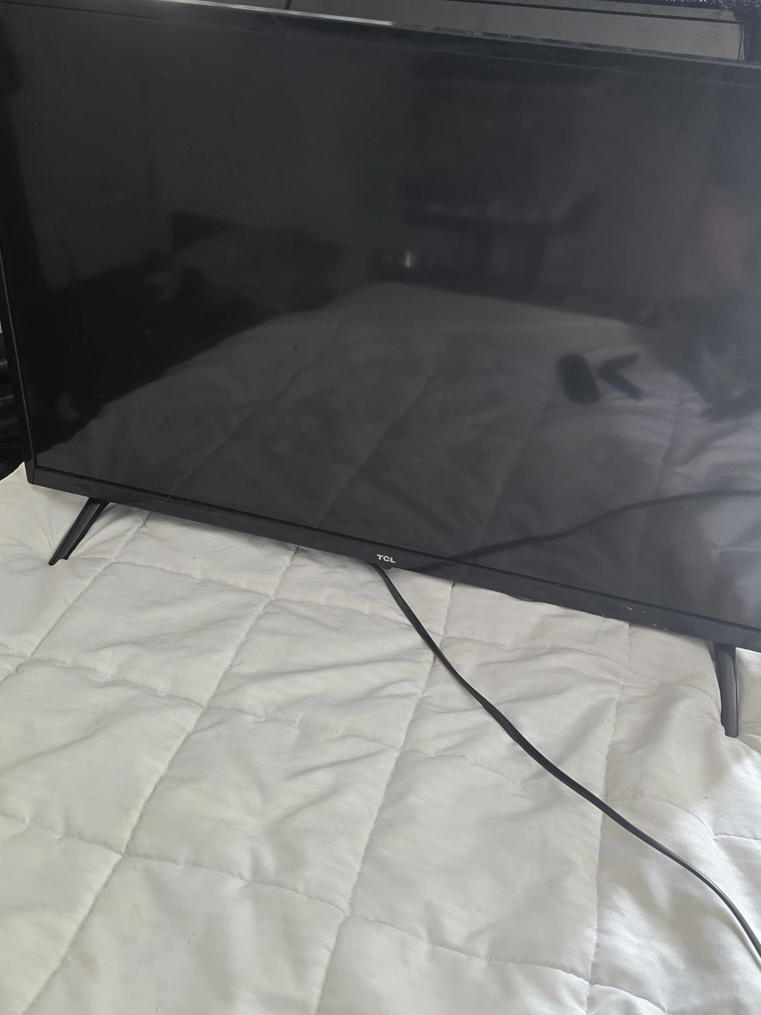 TCL Roku TV - 32 Inch Smart TV - photo 2