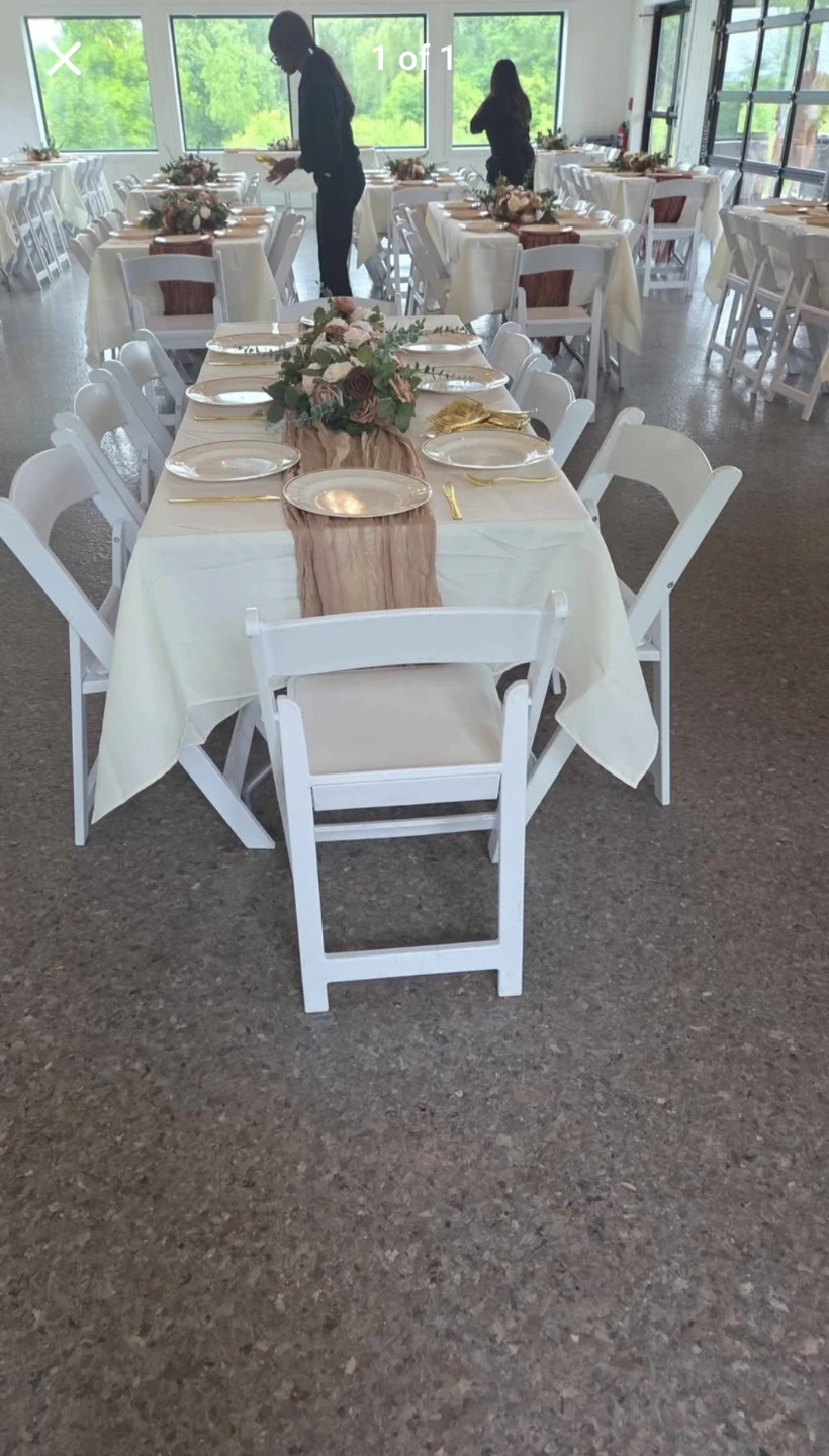 Event tablecloths and runners