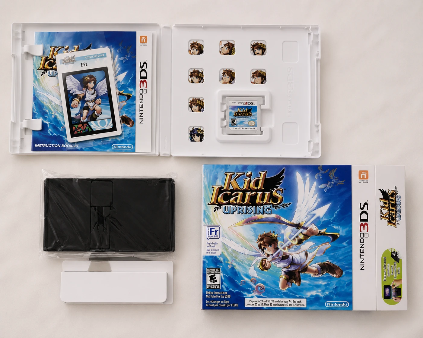 Kid Icarus: Uprising 3DS Collector’s Edition - photo 3