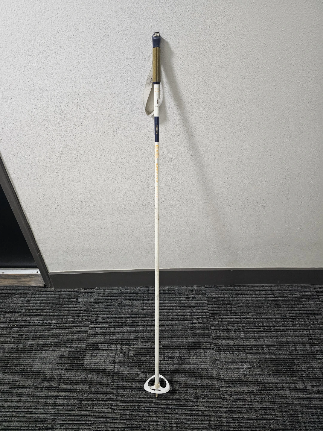 ORION Ski Pole 135 cm