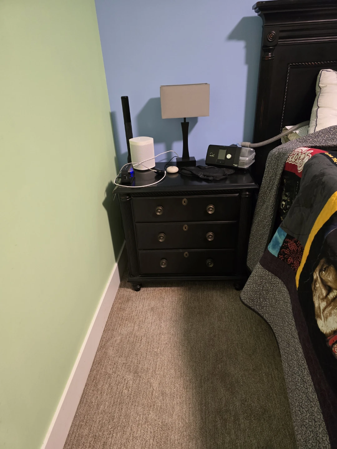 Black solid wood king size bedroom suite - photo 2