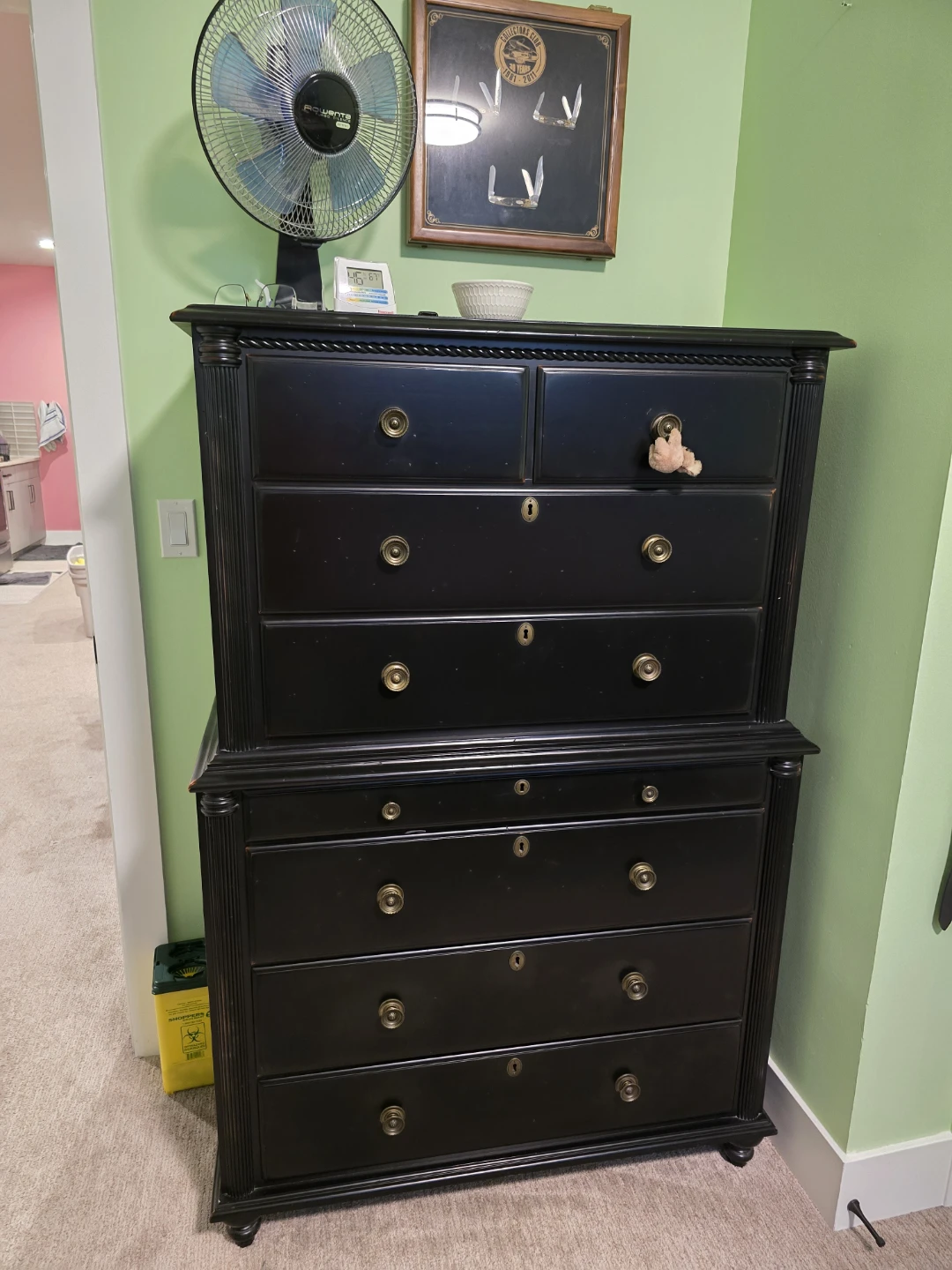 Black solid wood king size bedroom suite - photo 4