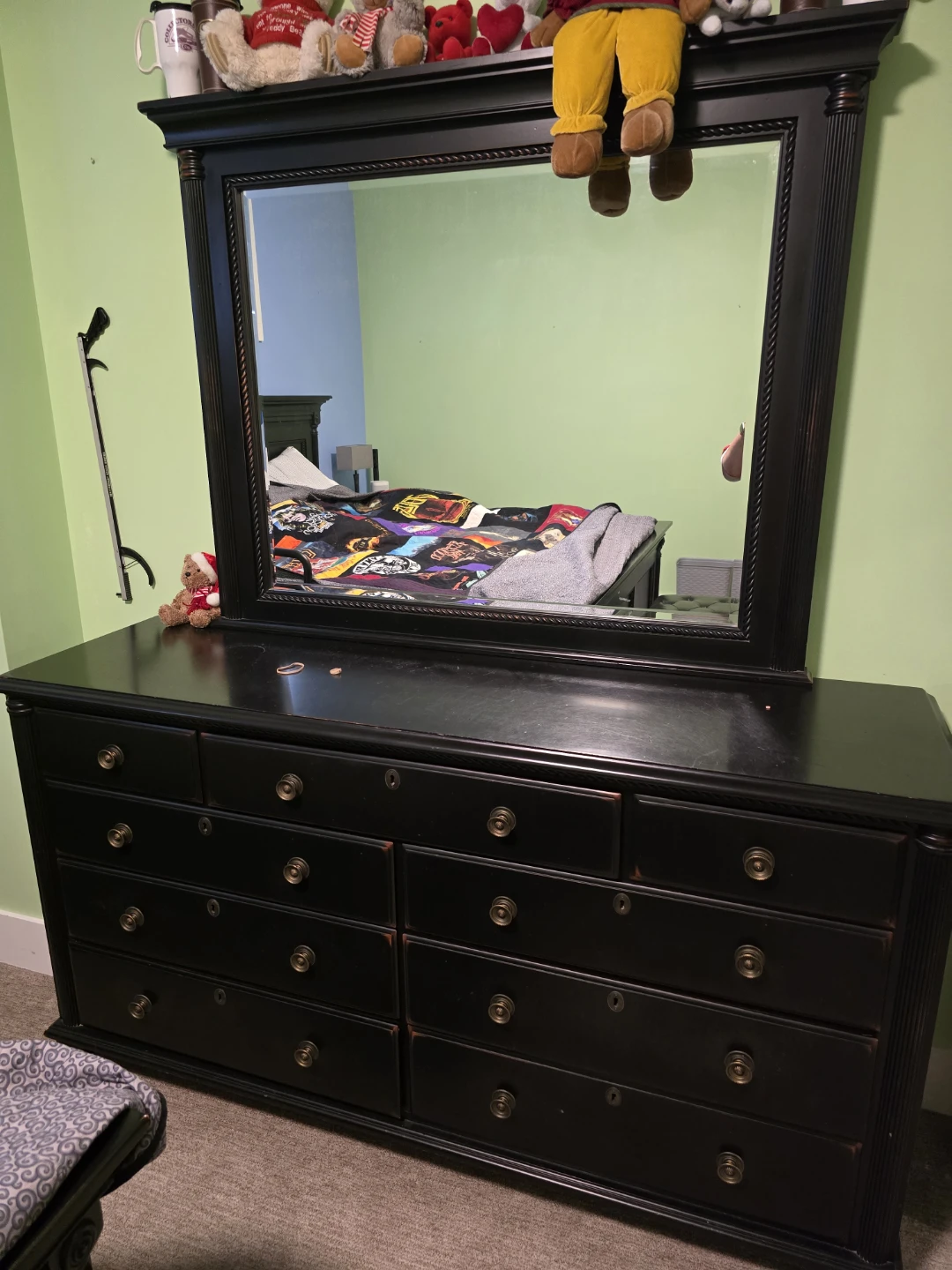 Black solid wood king size bedroom suite - photo 5
