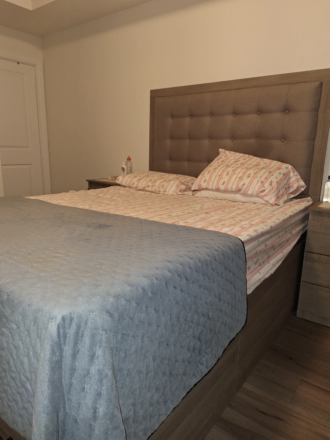 Complete bed room set (complete set)