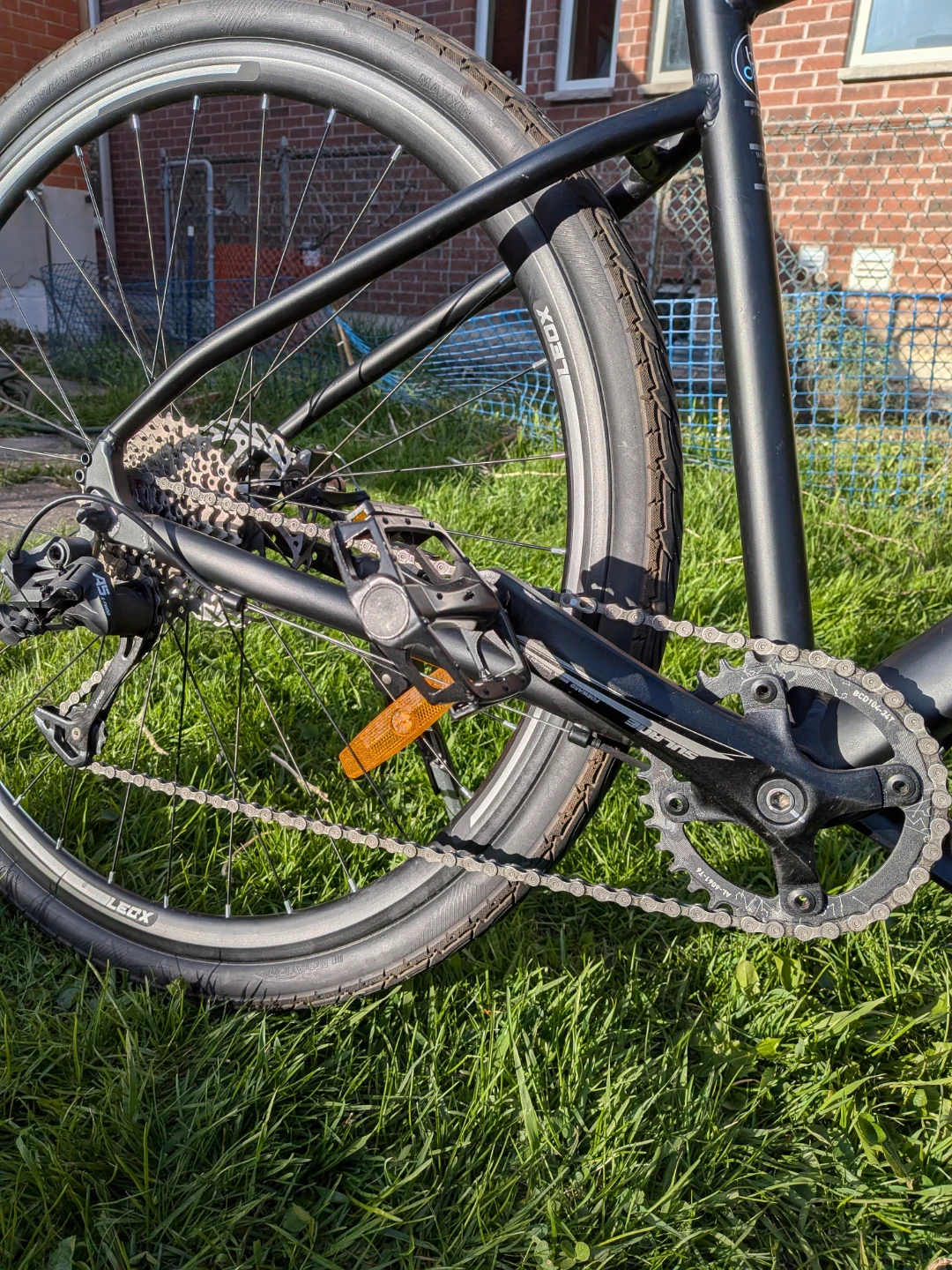 LEDX HYLX 1.0 Hybrid Bike - Medium Frame - photo 4