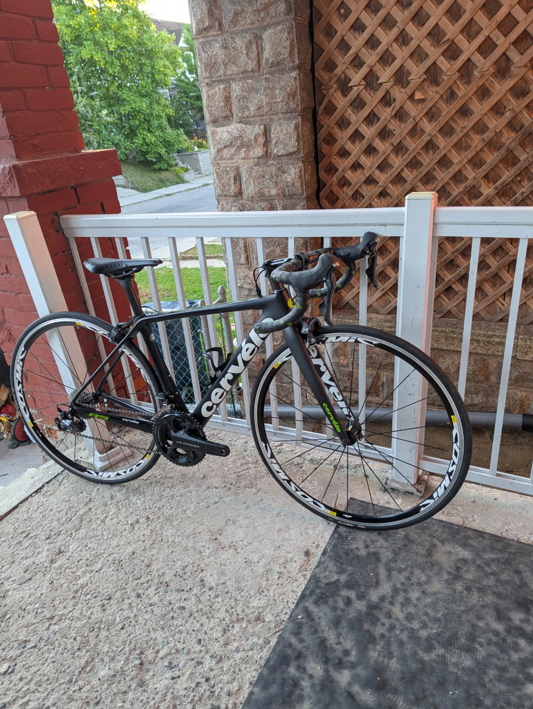 Cervelo R5 Carbon Road Bike – 48cm (Shimano Ultegra 11-Speed)
