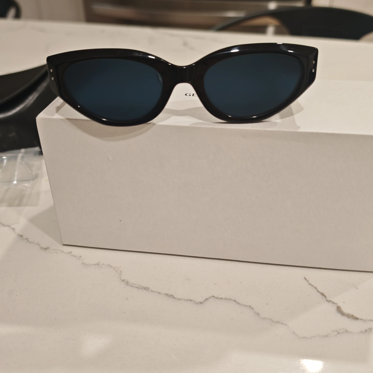 Gentle Monster Black Cat Eye Sunglasses - photo 5